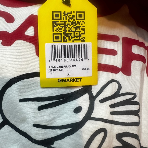 MARKET LOVE CAREFULLY TEE - Picture 5 of 7